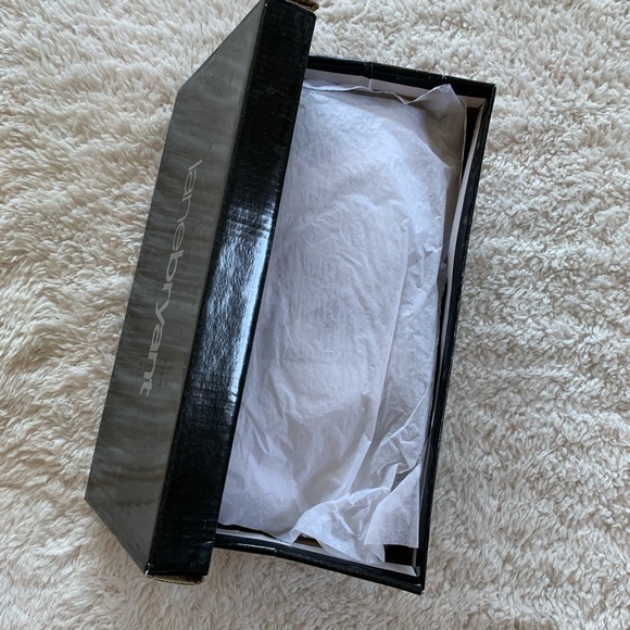 NWT Lane Bryant new in box silver heels - Picture 14 of 15